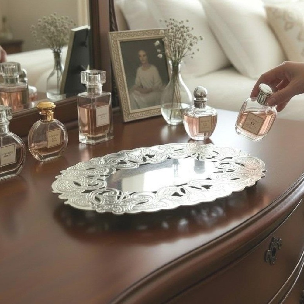 Wallace Silverplate Footed Vanity Tray Perfume Jewelry Display Oval Trivet 8"